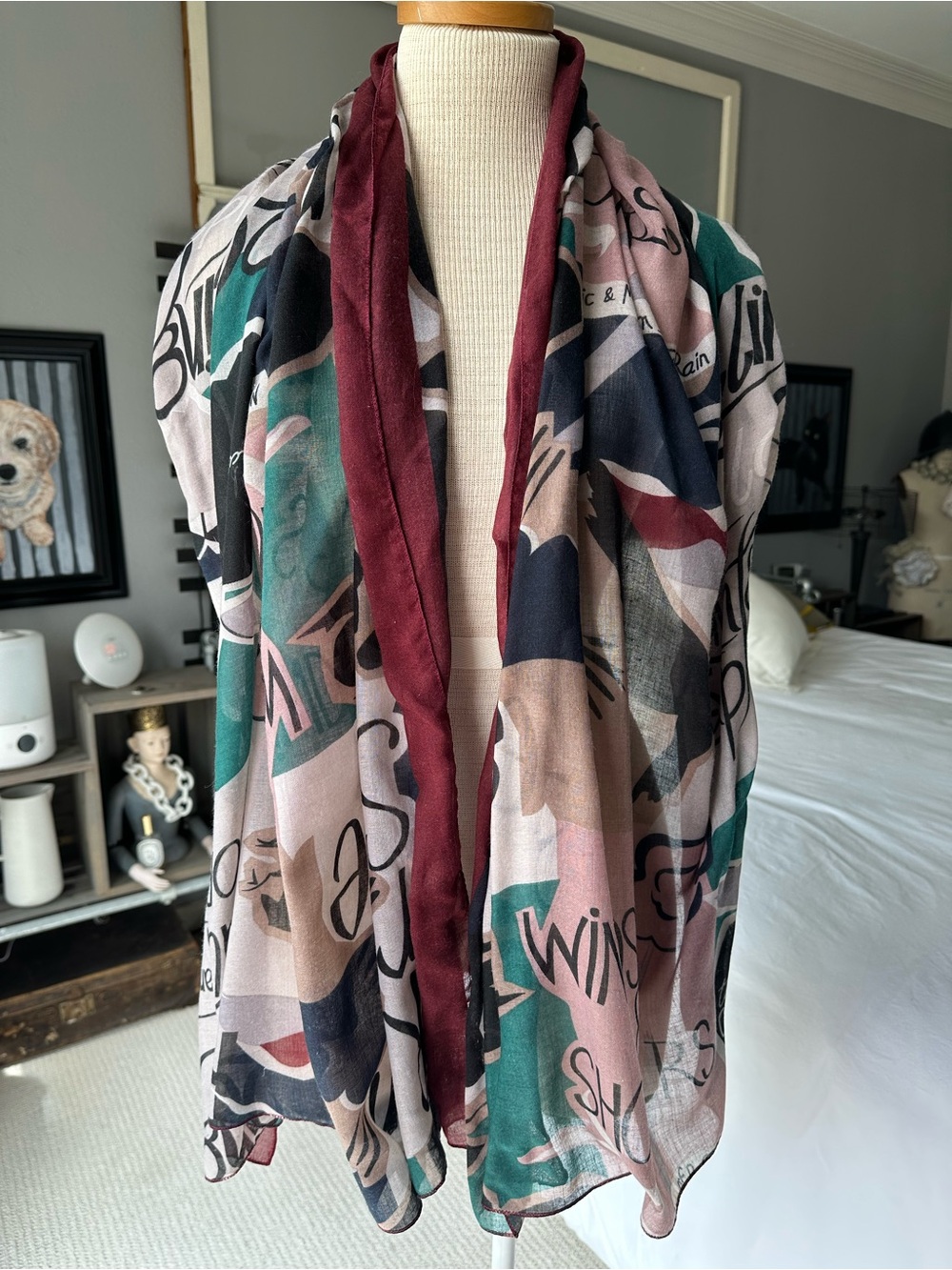 Lightweight abstract large scarf - Picture 4 of 6